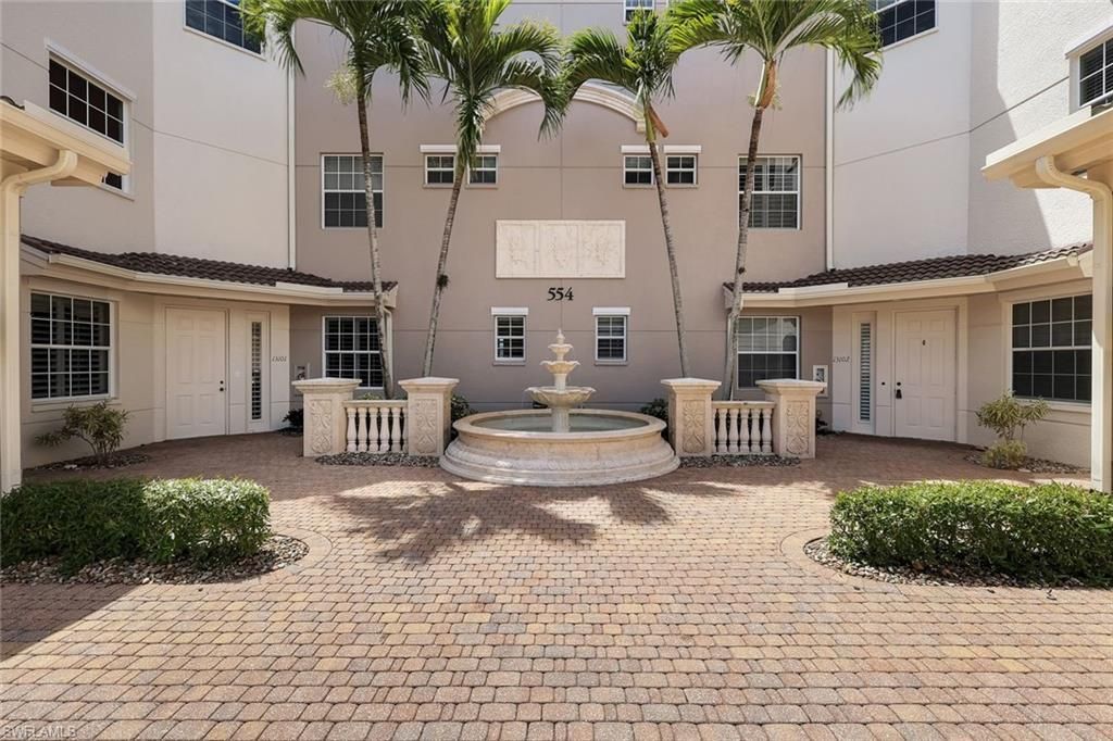 554 Avellino Isles Cir, Unit 101, Naples, FL 34119 Photo