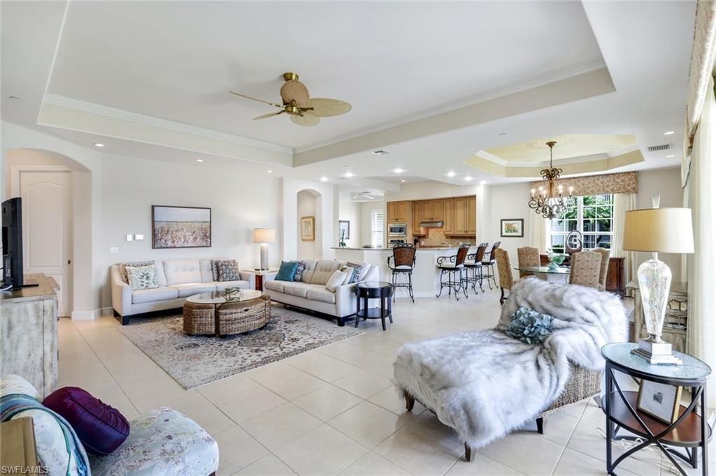 554 Avellino Isles Cir, Unit 101, Naples, FL 34119 Photo
