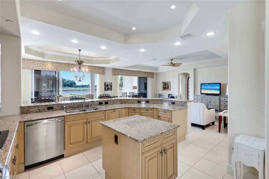 554 Avellino Isles Cir, Unit 101, Naples, FL 34119 Photo