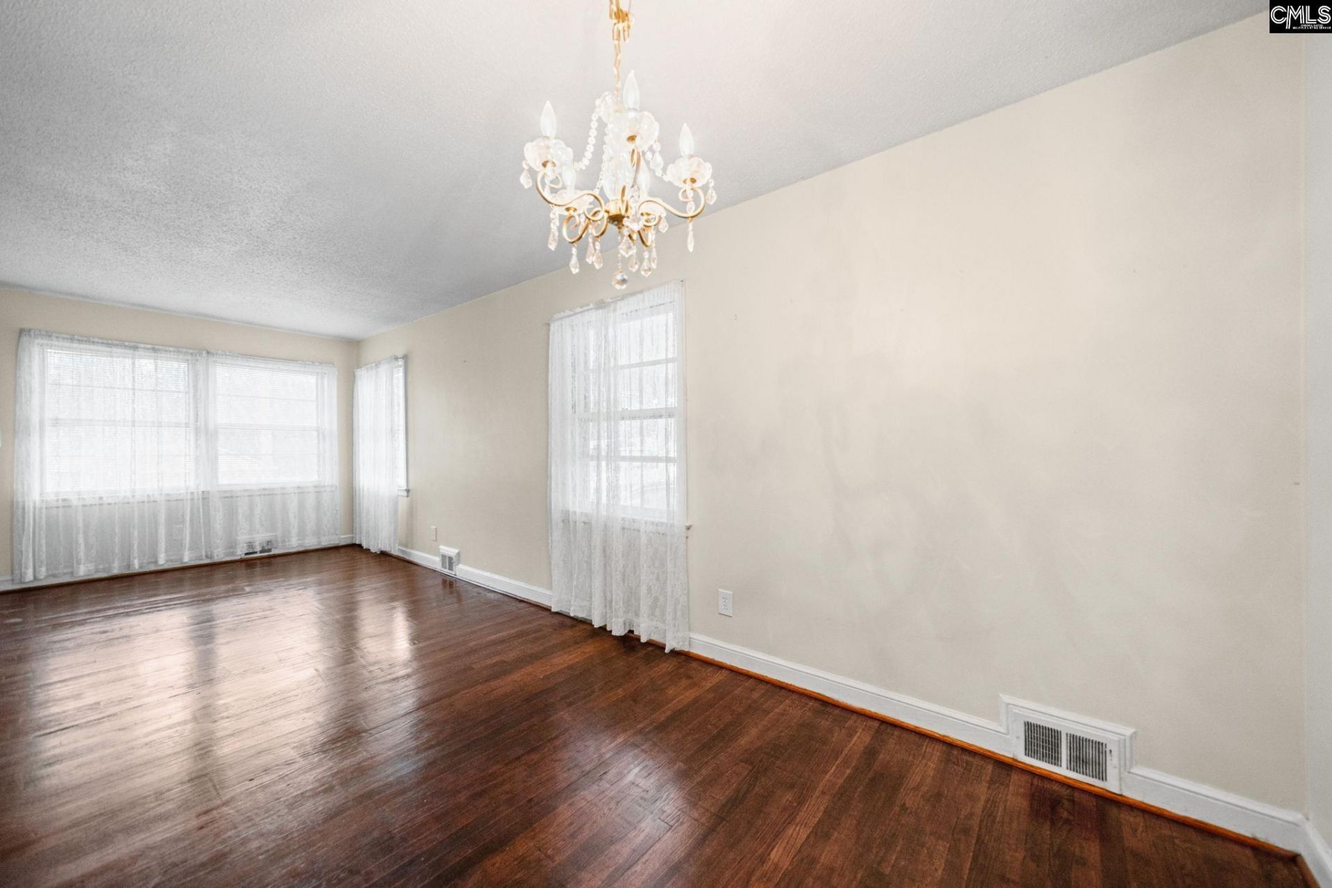 924 Stebondale Road  Photo 9