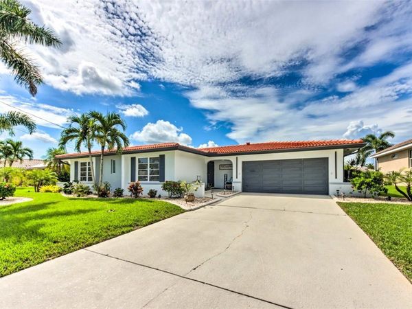 463 CAPRI ISLES CT , PUNTA GORDA, FL 33950
