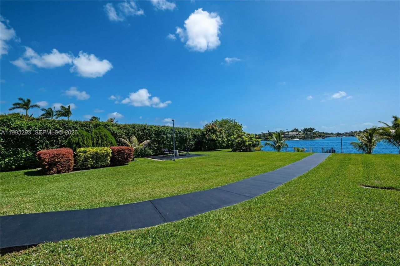 14021 SW 97th Ave , Miami, FL 33176 Photo