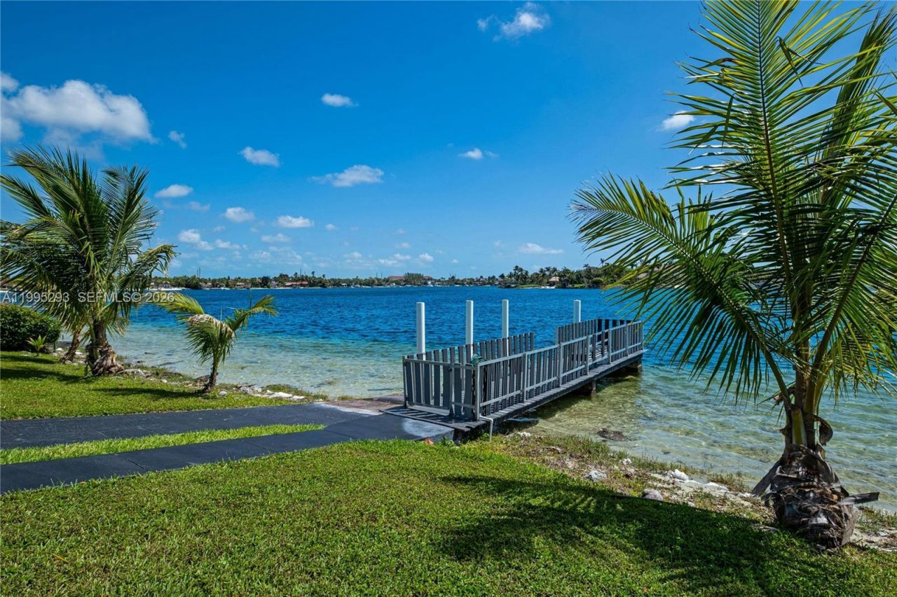 14021 SW 97th Ave , Miami, FL 33176 Photo