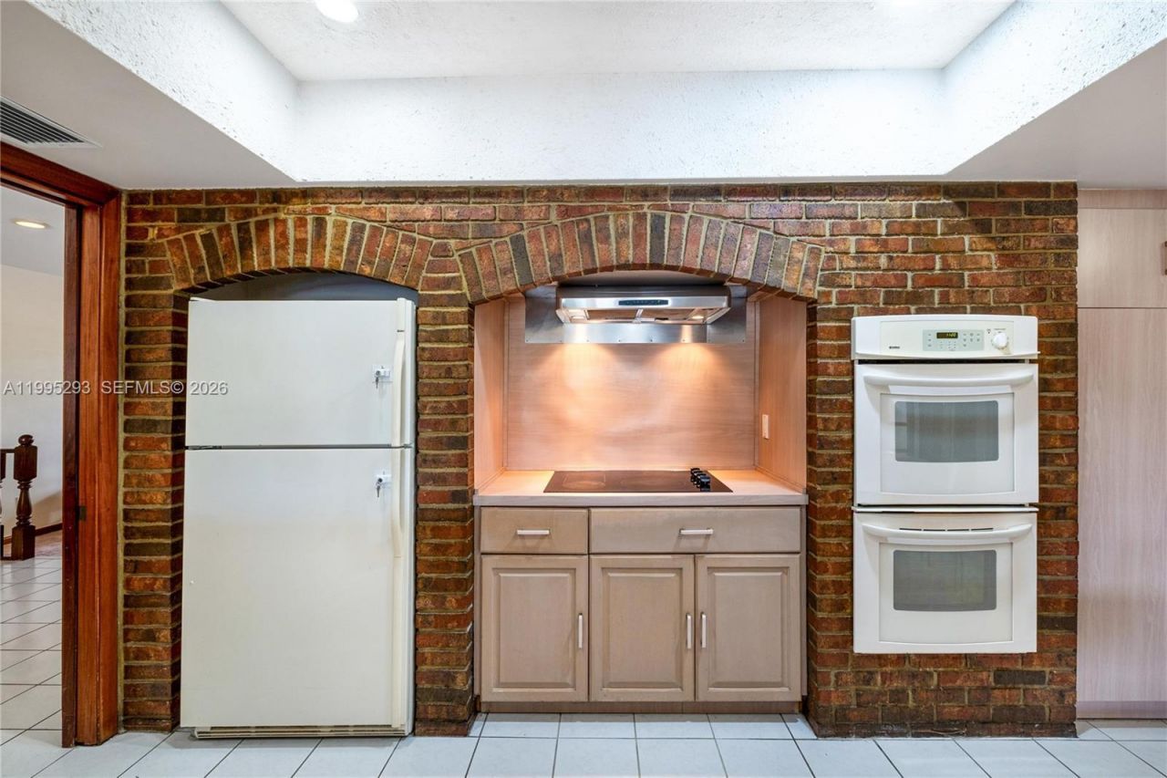 14021 SW 97th Ave , Miami, FL 33176 Photo