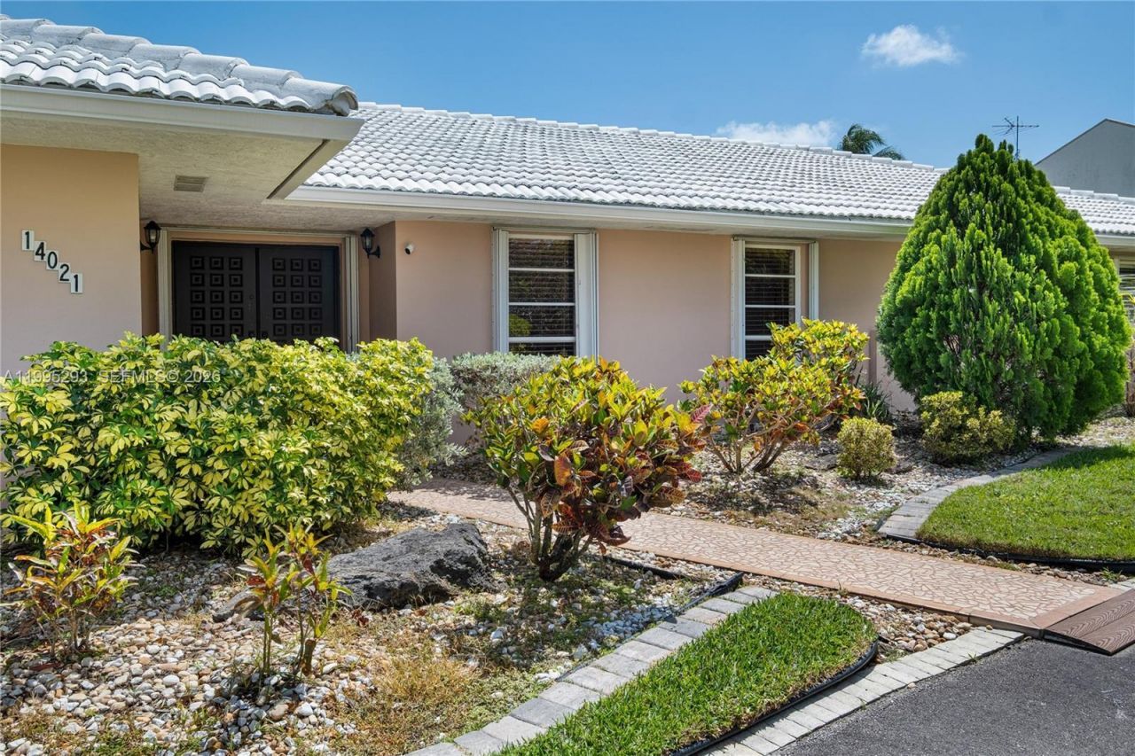 14021 SW 97th Ave , Miami, FL 33176 Photo