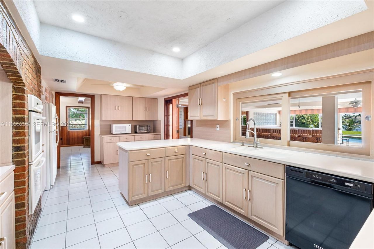 14021 SW 97th Ave , Miami, FL 33176 Photo