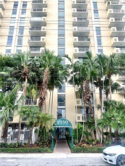 2350 NE 135th St , Unit 308, North Miami, FL 33181 Photo