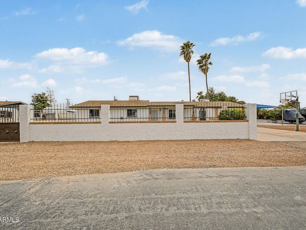 2801 E ANGELA Drive, Phoenix, AZ 85032