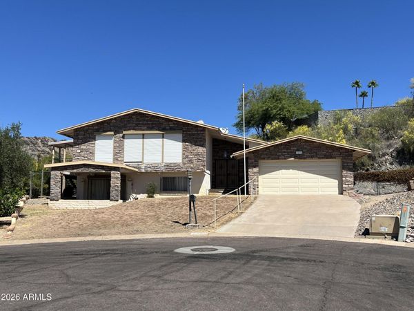 7532 N 23RD Street, Phoenix, AZ 85020