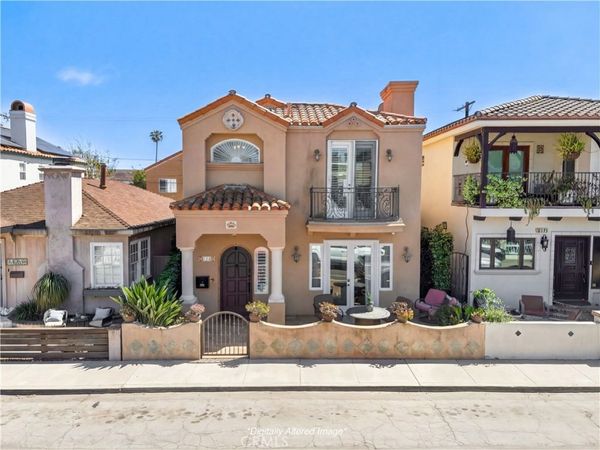 120 N Loreta Walk, Long Beach, CA 90803