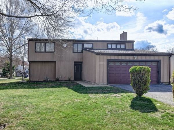 139 Dawn Ct, Old Bridge, NJ 08857