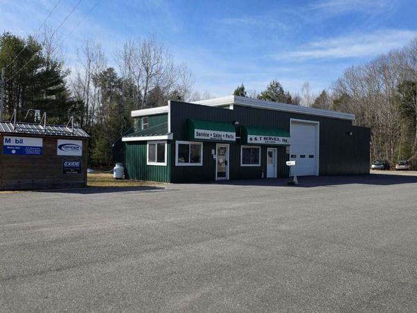 847 Route 3 , China, ME 04358