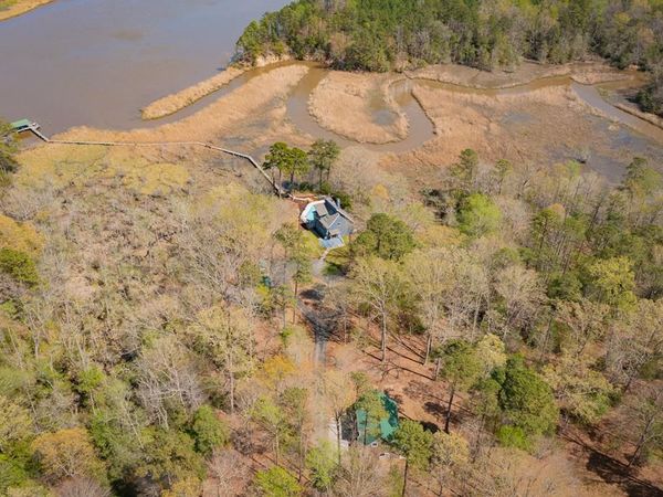 1924 Custis Millpond Rd, WEST POINT, VA 23181