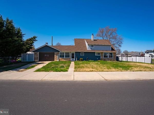 123 GOLDENRIDGE DRIVE, LEVITTOWN, PA 19057