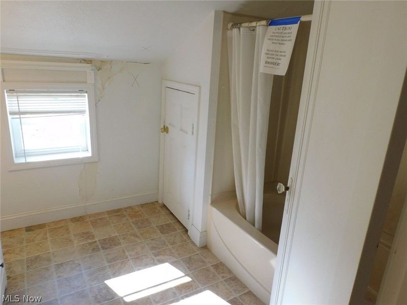 303 S Market Street, Jefferson, OH 44047 Photo 19