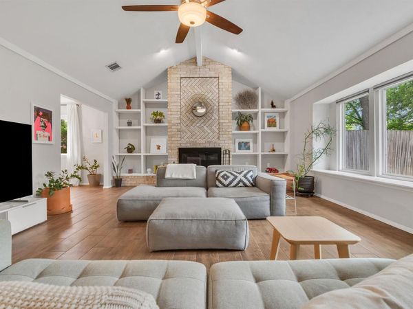 10809 Parkfield DR, Austin, TX 78758