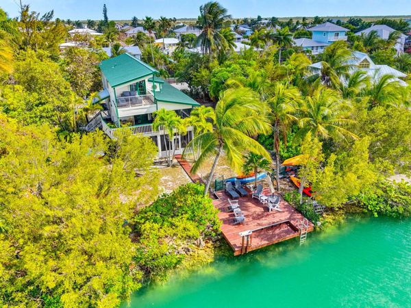 17151 Marlin Drive, Sugarloaf, FL 33042