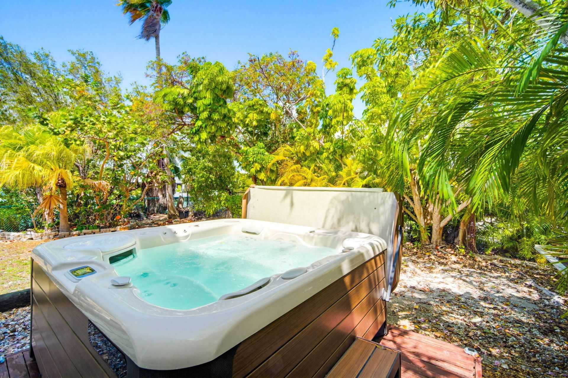 17151 Marlin Drive, Sugarloaf, FL 33042 Photo