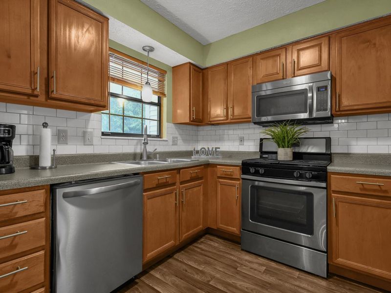 1333 Brookview Circle, Unit 1333, Pickerington, OH 43147 Photo 14