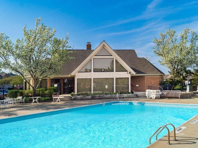 1333 Brookview Circle, Unit 1333, Pickerington, OH 43147 Photo 4