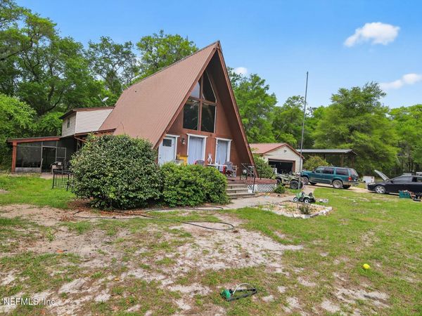 509 KENNEDY Avenue, Interlachen, FL 32148