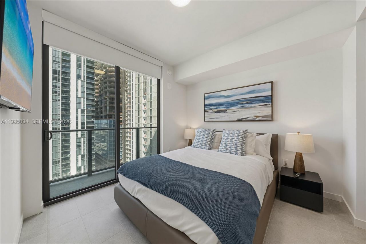 121 NE 5th St, Unit 2706, Miami, FL 33132 Photo