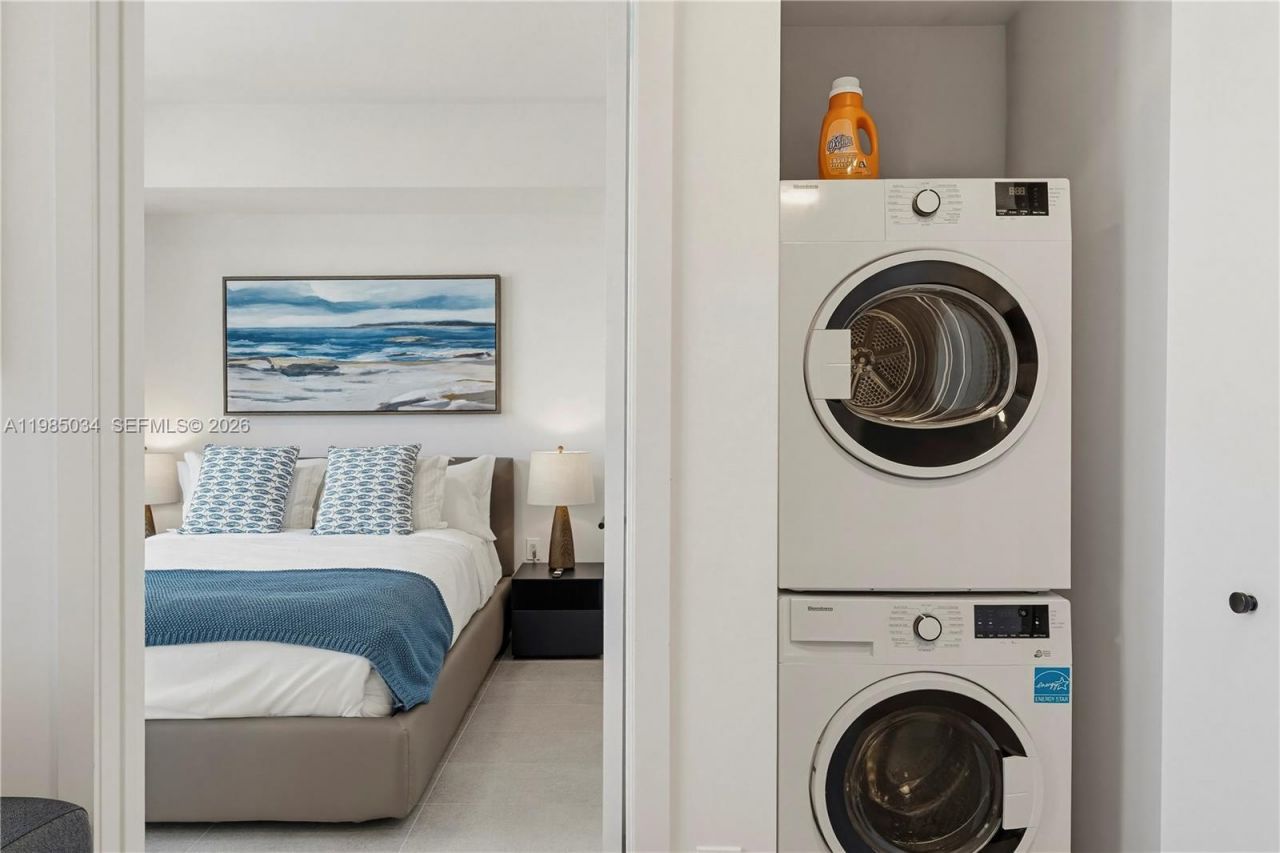 121 NE 5th St, Unit 2706, Miami, FL 33132 Photo