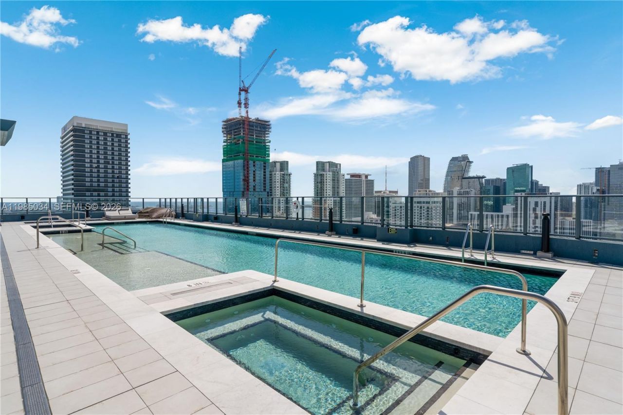 121 NE 5th St, Unit 2706, Miami, FL 33132 Photo