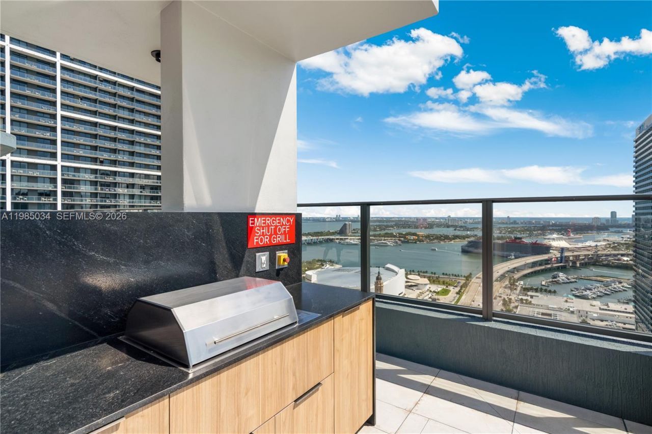 121 NE 5th St, Unit 2706, Miami, FL 33132 Photo