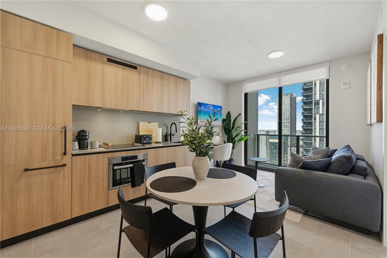 121 NE 5th St, Unit 2706, Miami, FL 33132 Photo