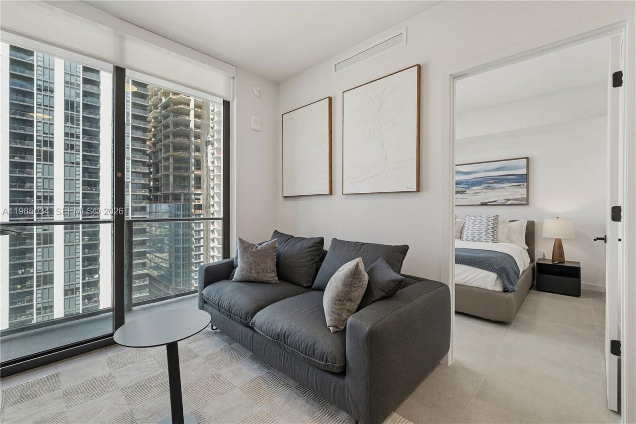 121 NE 5th St, Unit 2706, Miami, FL 33132 Photo