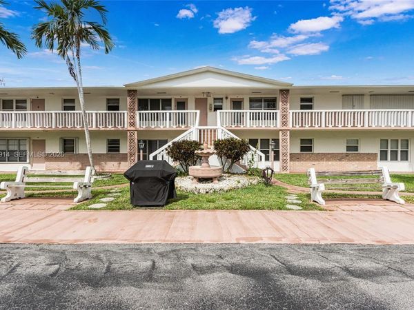 1300 N 12th Ct , Unit 6A, Hollywood, FL 33019