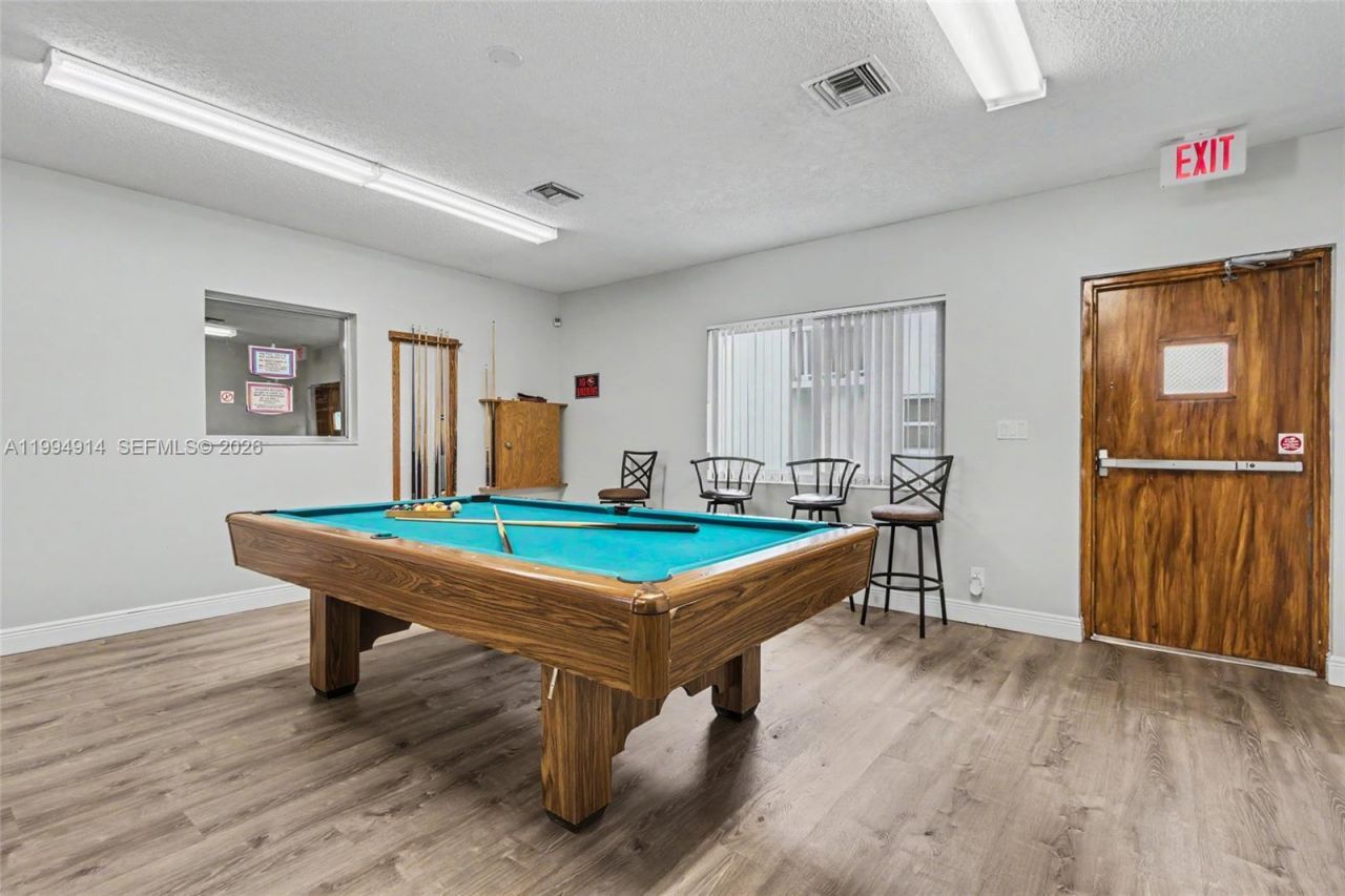 1300 N 12th Ct, Unit 6A, Hollywood, FL 33019 Photo