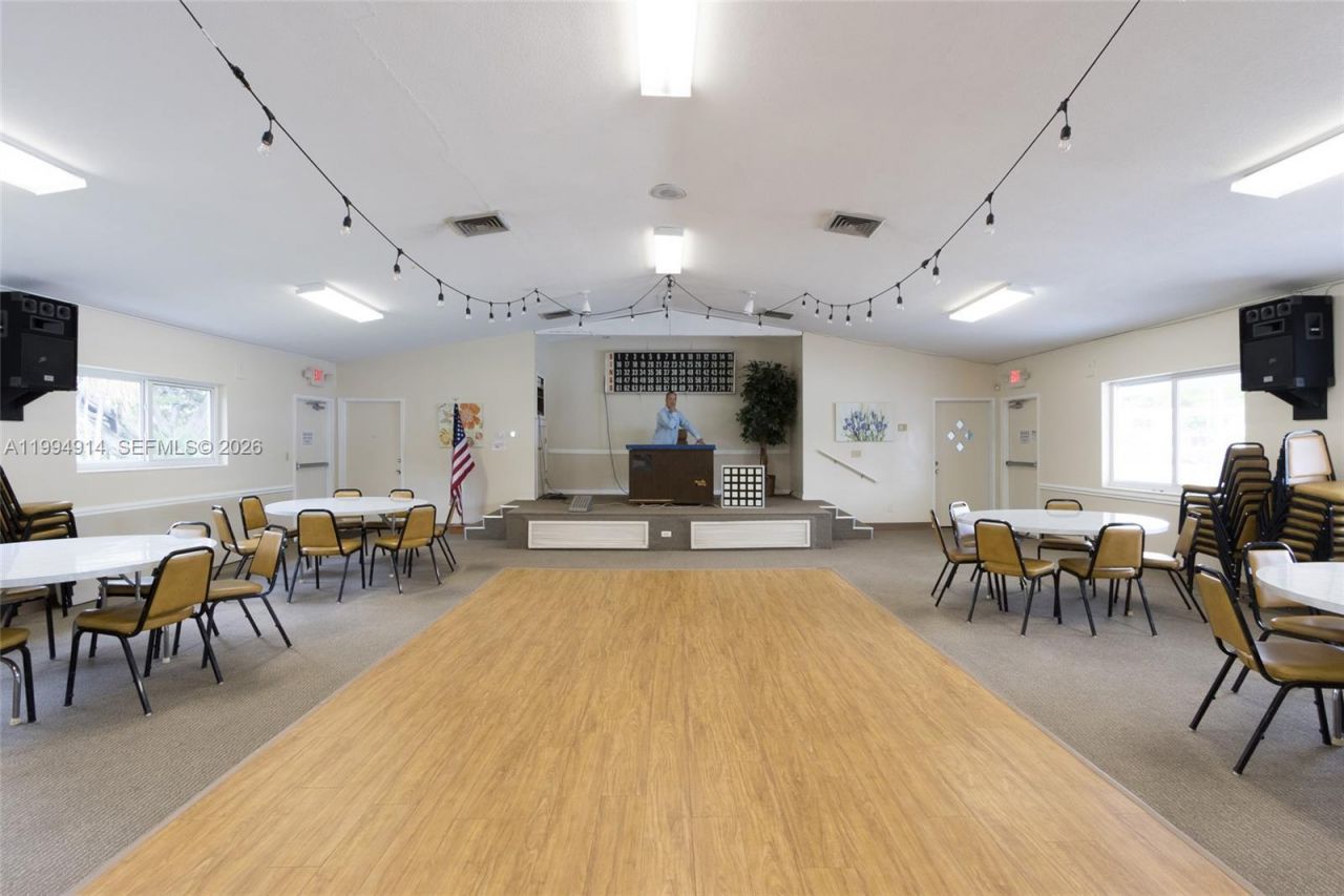 1300 N 12th Ct , Unit 6A, Hollywood, FL 33019 Photo