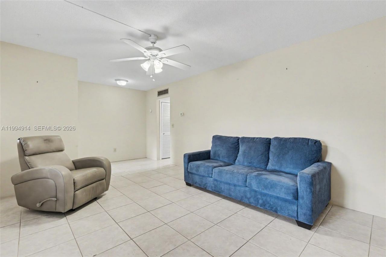 1300 N 12th Ct, Unit 6A, Hollywood, FL 33019 Photo
