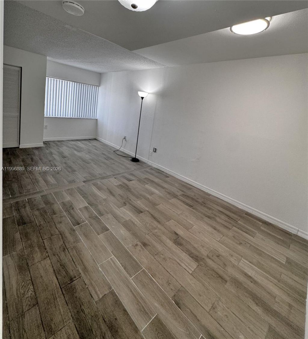 711 N Pine Island Rd, Unit 211, Plantation, FL 33324 Photo