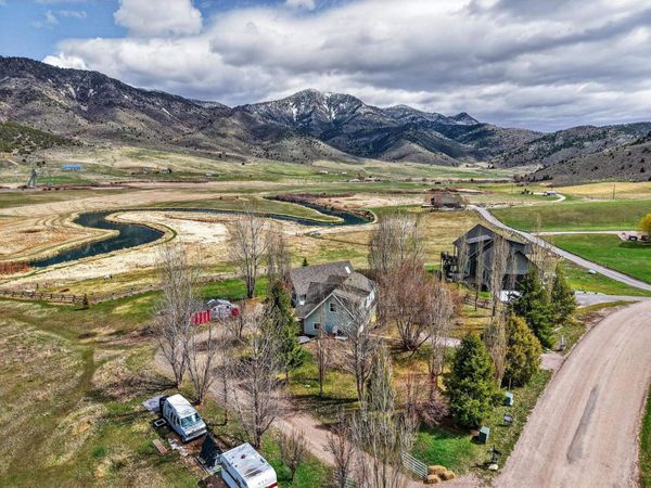 7727 Pheasant Dr, Lava Hot Springs, ID 83246