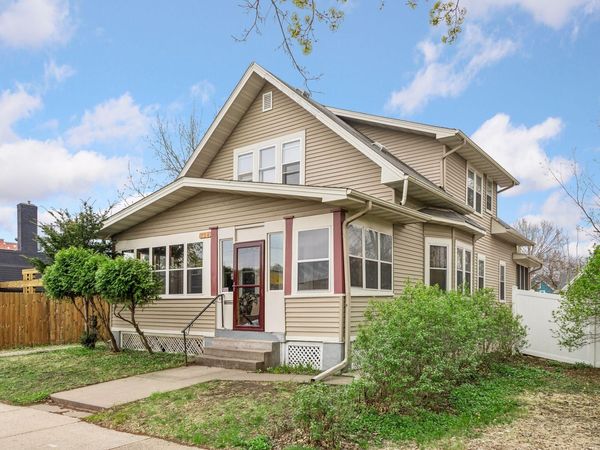 794 Randolph Avenue, Saint Paul, MN 55102