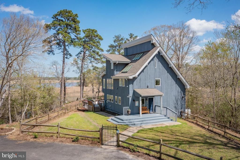 1924 Custis Millpond Rd, West Point, VA 23181 Main Photo