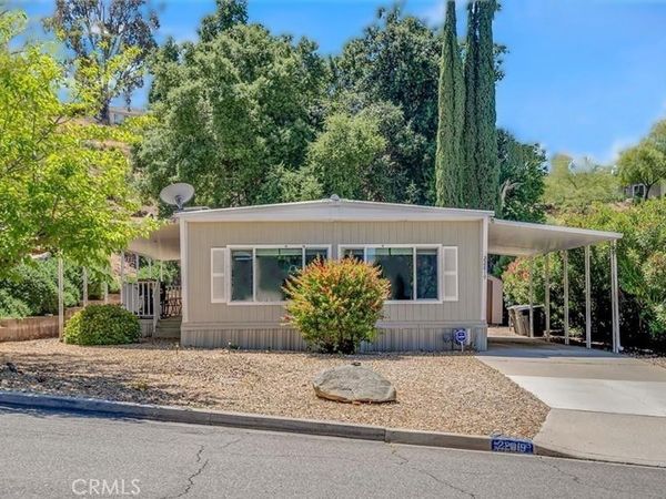 22819 Skylink, Canyon Lake, CA 92587