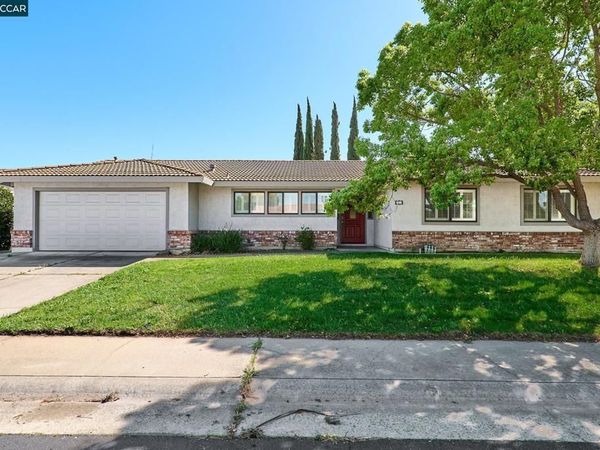 84 Trent Dr, Galt, CA 95632