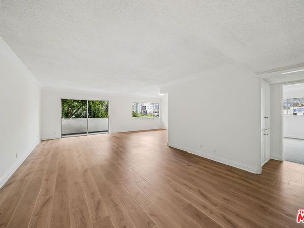 131 N Orlando Avenue, Unit 204, Los Angeles, CA 90048