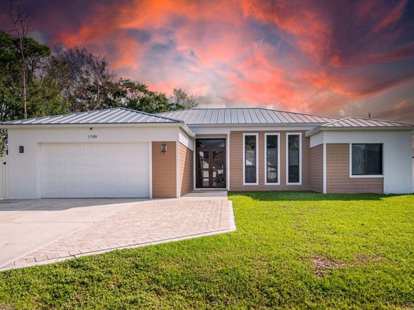 1199 SE Puritan Lane, Port St. Lucie, FL 34983
