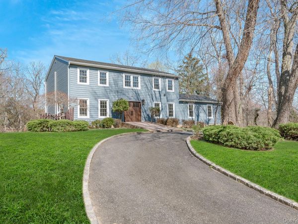 2 Pebble Hill Drive, Northport, NY 11768