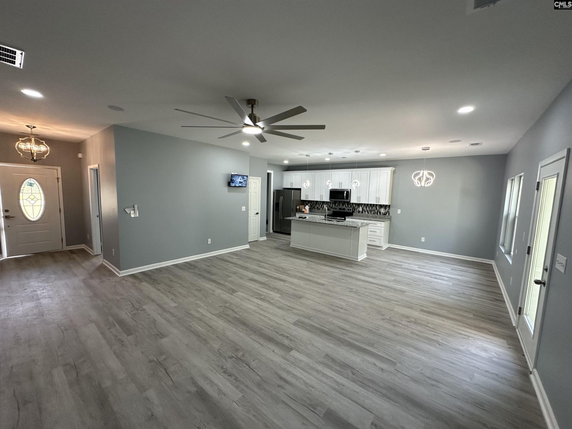 317 Woodberry Drive  Photo 4