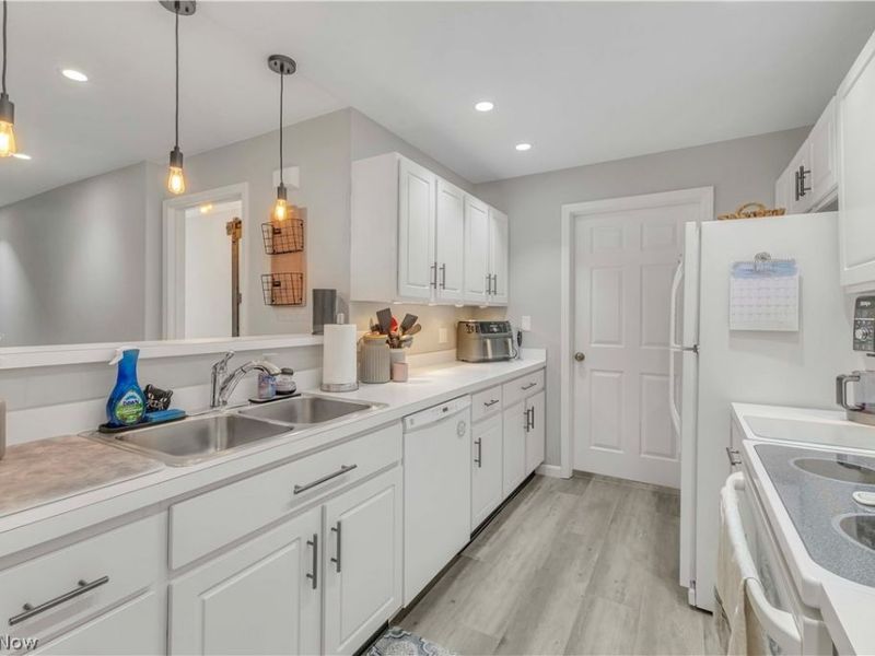 28340 Center Ridge Road, Unit 124, Westlake, OH 44145 Photo 11