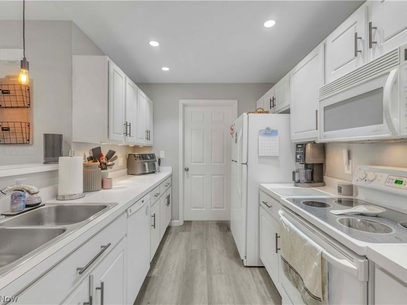 28340 Center Ridge Road, Unit 124, Westlake, OH 44145 Photo 13