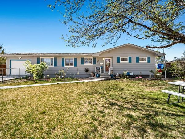 4011 Valley Dr, Pueblo, CO 81008