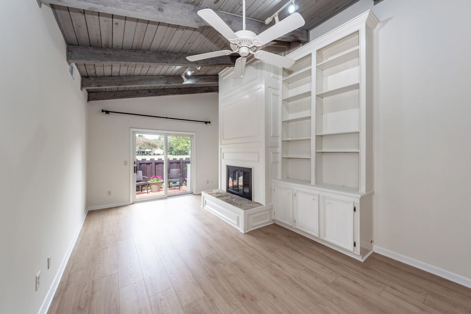 306 Ventura Place Photo 12