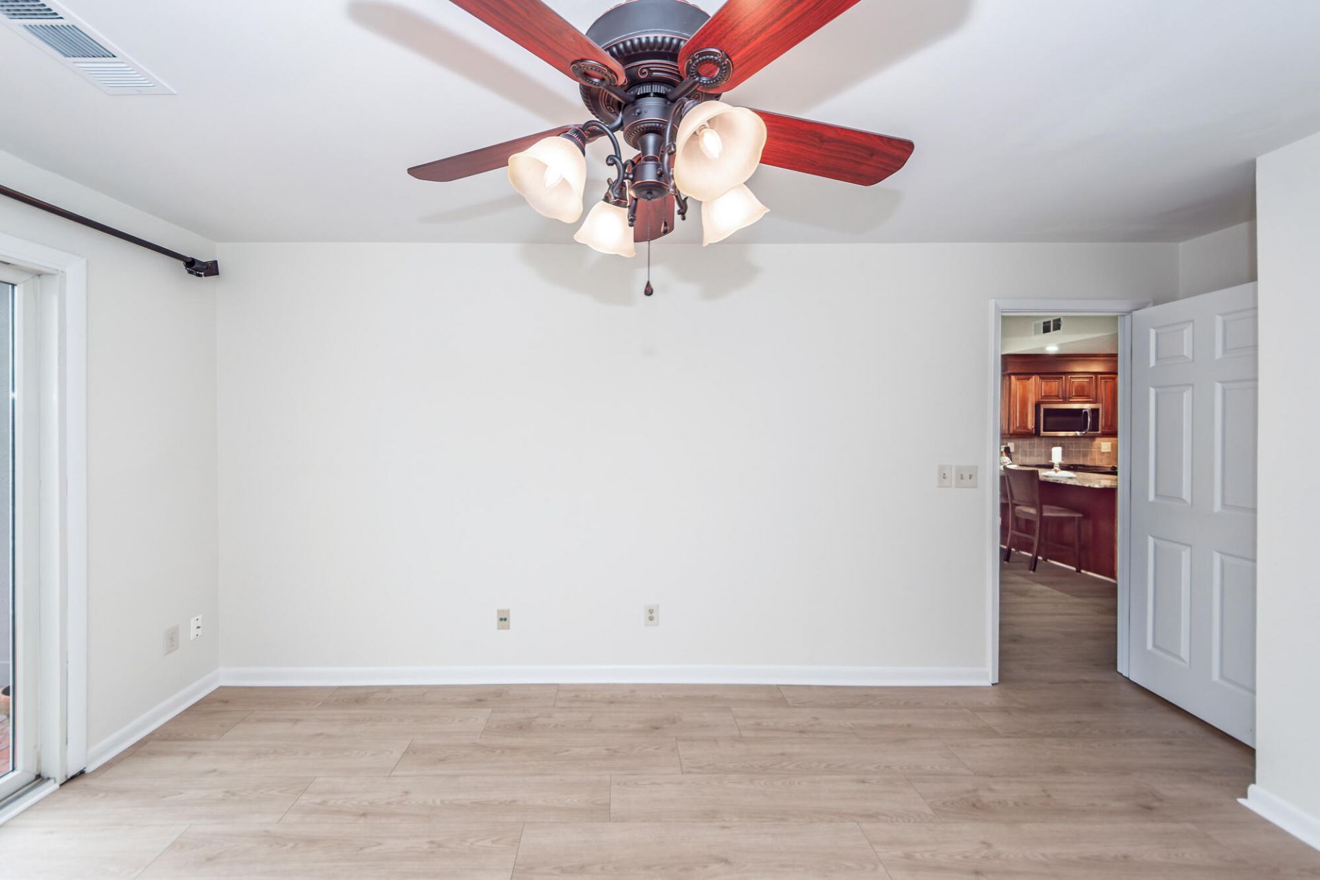 306 Ventura Place Photo 15